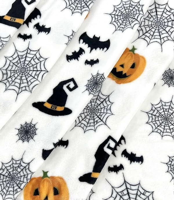 Uhørt Halloween Fleece-tæppe: Edderkoppespind, heksehat, sorte flagermus og dekorerede græskar printet på blødt fløjlsfleece-tæppe