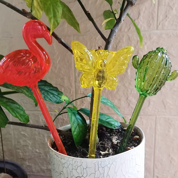 Automatic Drip Irrigator with Flamingo Pattern (6-pack)
