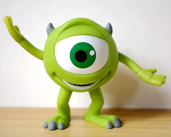 Monsters University Mike Wazowski Mr Q Spargris PVC Action Figur Modell Leksaker