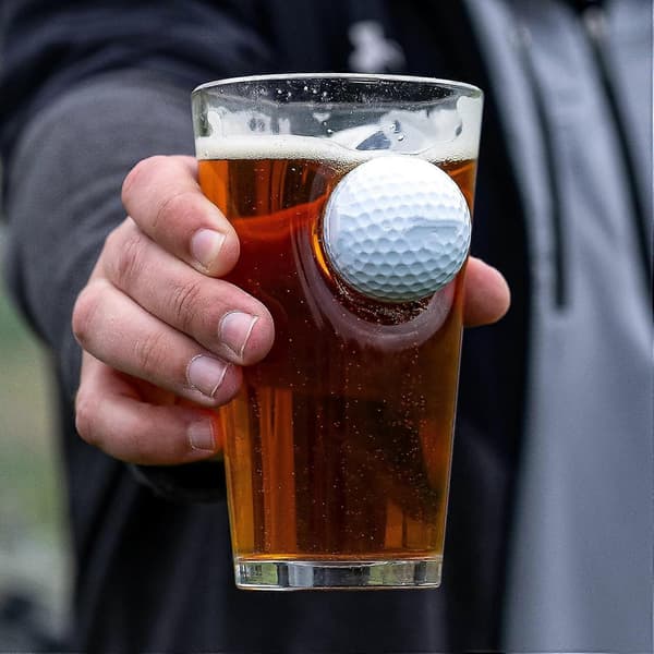 Golfbold Ølglas - Unikt Pintglas med Indstøbt Golfbold til Golfentusiaster