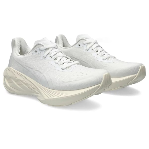 Novablast 4 White Beige 44