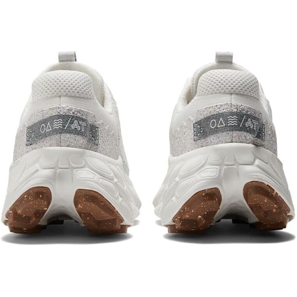 New Balances Fresh Foam X Trail More v3 ' White with Turtledove 44