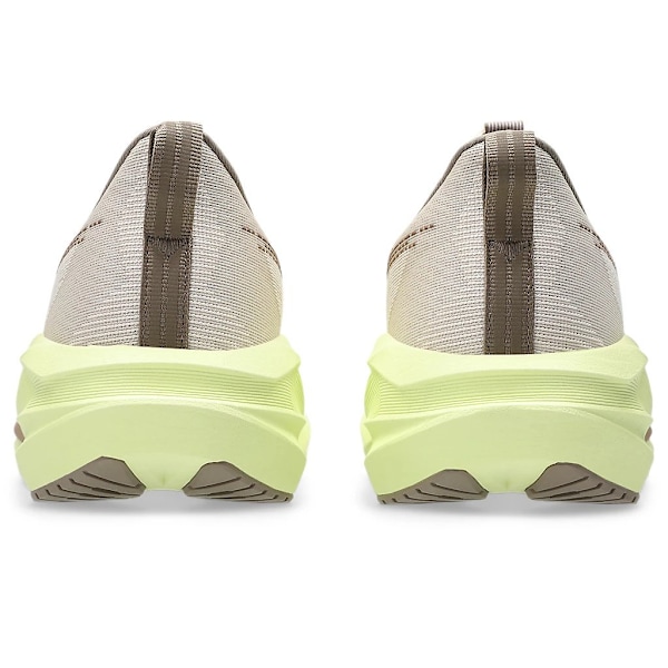 Novablast 5 Mineral Beige Taupe Grey Maratonlöparskor sportskor 38
