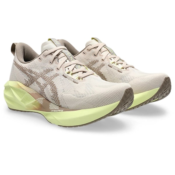 Novablast 5 Mineral Beige Taupe Grey Maratonlöparskor sportskor 44