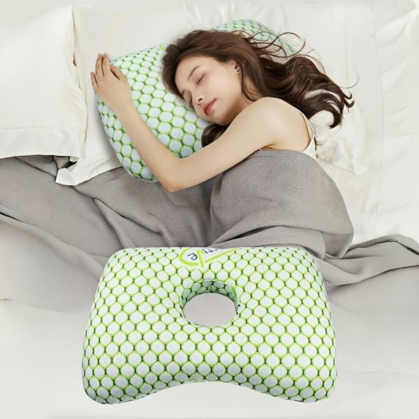 Ørepude til sidesovere, ergonomisk designet med et halsstøttehul, specielt designet til øreproblemer