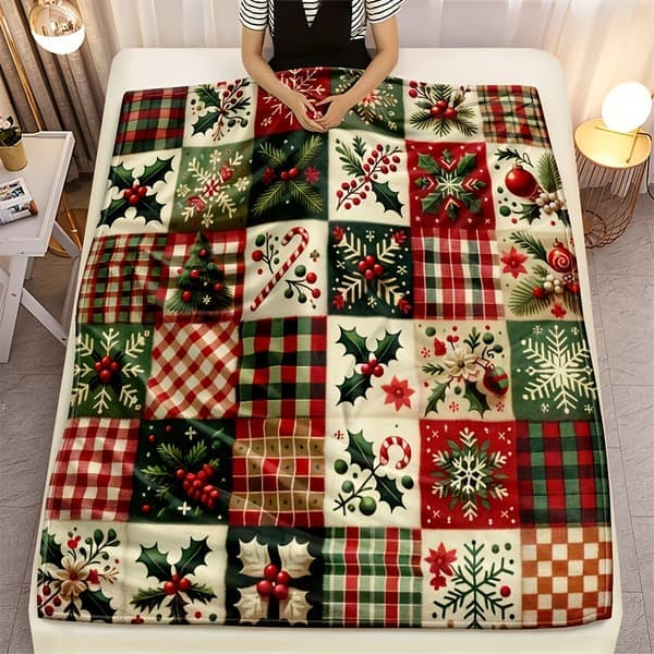 Juleglæde Patchwork Fleecetæppe, Hyggeligt Rødt og Grønt Feriedesign, Blød Polyester, Maskinvaskbart, Størrelse 149.99*200.0cm 149.99*200.0cm
