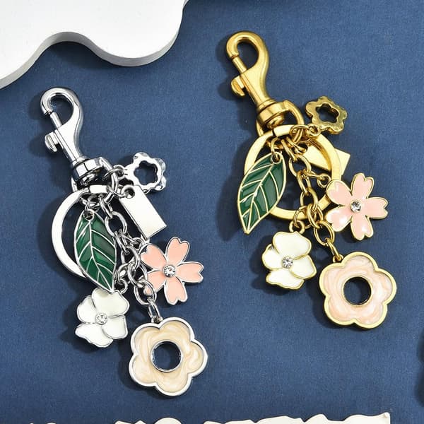 Väskberlocker för handväskor - Söt handväskkedjeberlock - Väskaccessoarer Berlocker för kvinnor Flower Charm - Silver