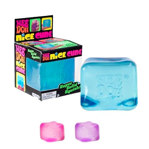 Schylling Needoh Nice Cube - Sensorisk klemmelegetøj med super solid squish - 2,25\" terning - Farver kan variere (pakke med 1) - Tosproget emballage