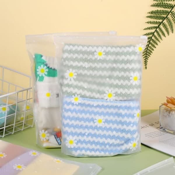 25 st återanvändbara blixtlåspåsar, 20 x 25 cm små plastpåsar för sjukhus, resekläder, förvaring