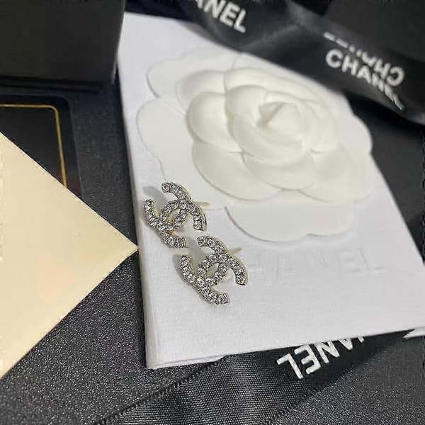 Chanel Dobbel C Luksusøredobber med Alle Diamanter silvery