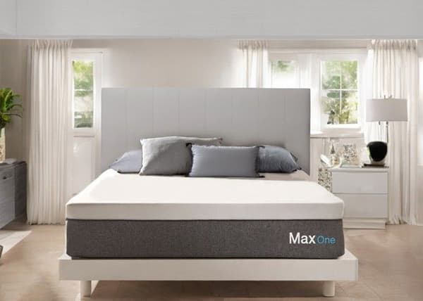 Moonia | Viscosoft Madras | Max One Aftagelig Multizone | 135X200 | Medium Fasthed