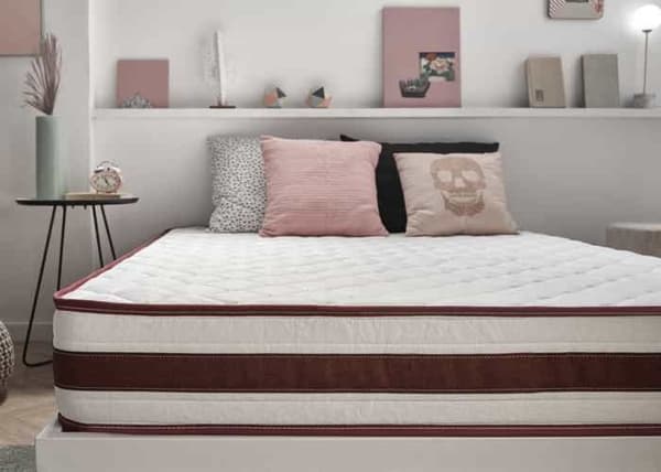 Moonia | Skummadras | First Class Edition 21cm | 135 X 190cm | Medium Fasthed