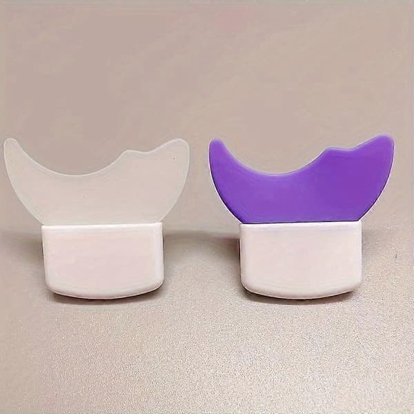 Multifunksjonell Eyeliner- og Maskaraapplikator med Halvmåneformet Guide for Purple