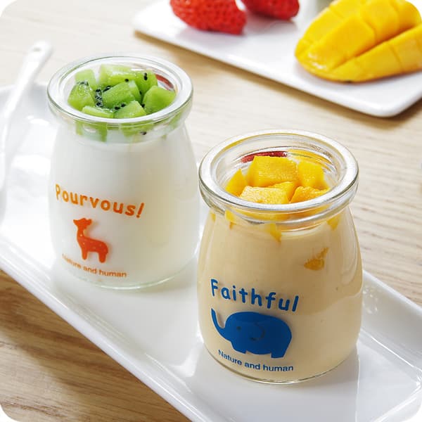 6 stycken 200ml Yoghurt Pudding Glasburkar med Plastlock Mini Koppar Små Glasflaskor (FMY)