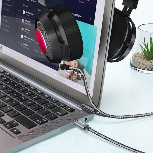USB-C til Jack 3.5mm 4-polet Han-stik Vinklet Nylon 1.5m Sort