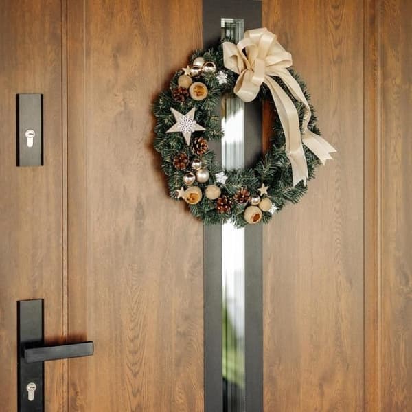 Julekrans - CREATIVE HOME - Diameter 35 cm - Indendørs/Udendørs Dekoration - Elegant - Chic Grön