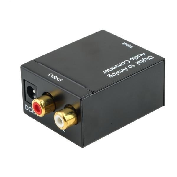 Digital til analog lydomvandler leveres med USB-ladekabel og optisk fiberkabel