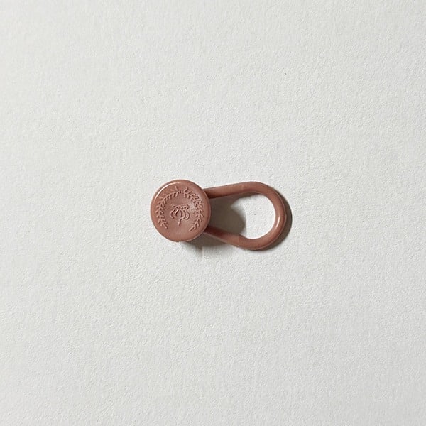 Hot salg 10mm-15-18mm strikkjustering forlengelsesknapp midjebånd forlengelse justeringsknapp Khaki Small Crown 10mm*Round