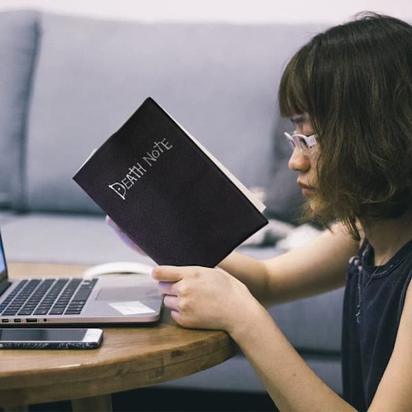Death Note notesbog, Anime-tema Death Note med halskæde og fjer