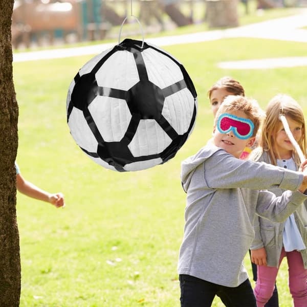 XJ-Pinata fotball
