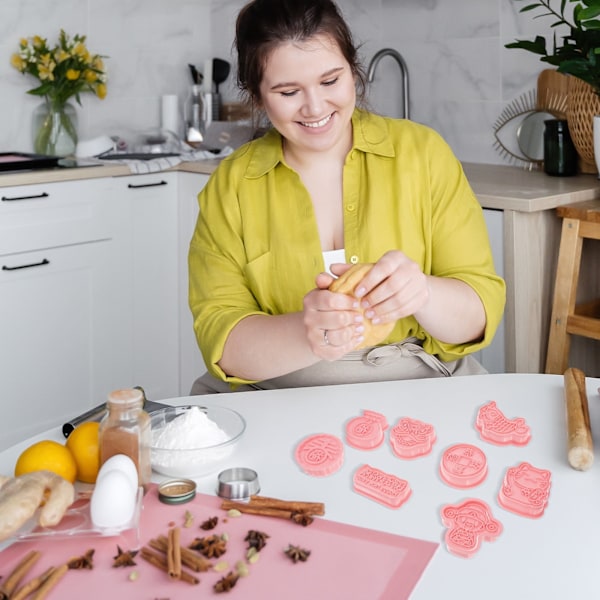 XJ-8 st Nyttårs Stensiler Stempler Kakeform Bakverk og Bakeformer Preget Kakeformer Kakebaking Former Barn