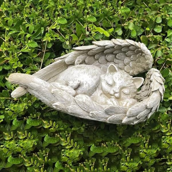 Dyrefigur kat engel statue grav ornament gravsted