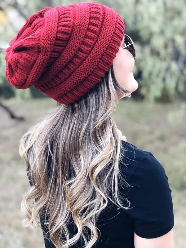 Vinterstickad mössa för kvinnor, varm och vindtät, slouchy skidmössa, satin foder, Bordeaux, 52-60cm
