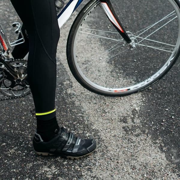 Reflekterande Cykelbyxklämmor, 4-pack, Elastiska ABS Ankelband för Cykling och Löpning, Universell Gul Silver