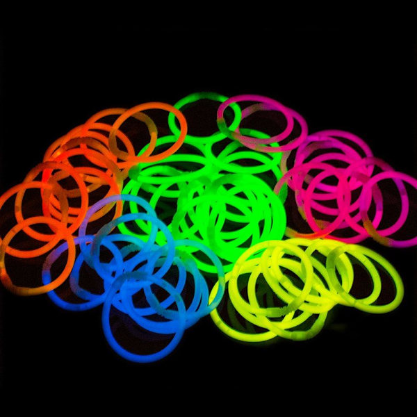 XJ-100-pakkaus - Itsevalaisevat rannekorut / Glowstickit - Monivärinen monivärinen