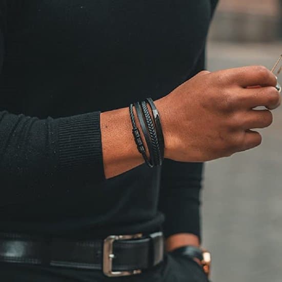SERASAR Ægte læderarmbånd til mænd, flettet sort armbånd med magnetisk lås i rustfrit stål, 23 cm, gave til ham