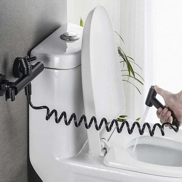Bideslange 2m Teleskopisk Bruserslange ABS Erstatningsfjeder Bruserslange til Badeværelse Toilet Håndholdt Brusehoved Bidesprøjte Sort