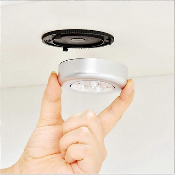 XJ-sett med 3 batteridrevne selvklebende spotlights med varmhvite lysdioder for innendørs bruk 7*2,5 cm (YJD)