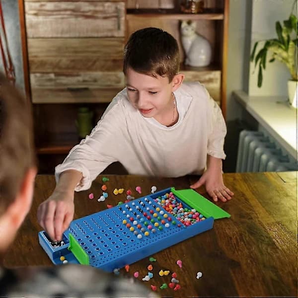 Mastermind Classic Code Cracking brädspel för 2 spelare och familjer