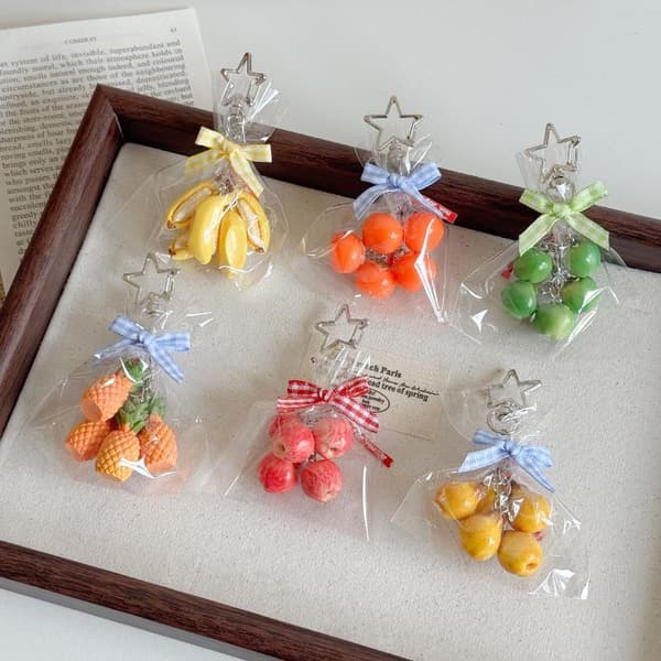 Creative Mini Pineapple Pendant Keychain Simulation Fruits Desi A3