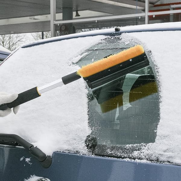 Snow brush with scraper and ice scraper + telescopic handle