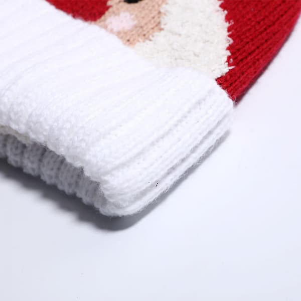 Julekolleksjon av vinterluer med pom-pom.