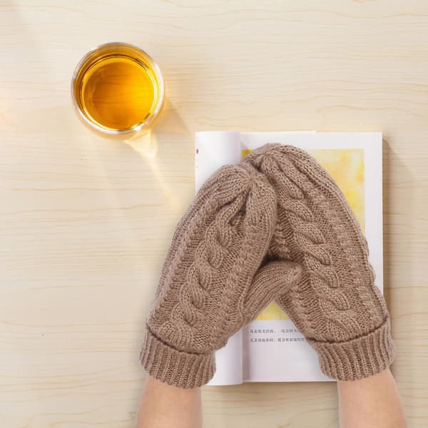 Dame bløde strikhandsker: Varme vinter-essentials. Ensfarvede, tykke vanter til hverdagsbrug Khaki One Size