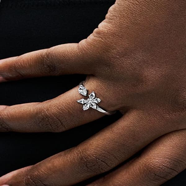 Pandora - Sparkling Herbarium Cluster Öppen Ring - Sterlingsilver Circumference: 50mm
