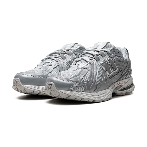 NEW BALANCES 1906R PROTECTION PACK - SILVER METALLIC Original sneakers för män och kvinnor 37