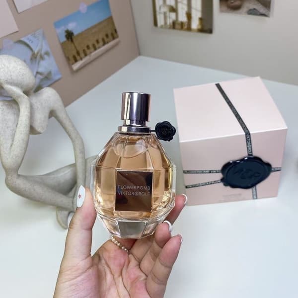 Victor & Rocher Blombomb Dam 100ml