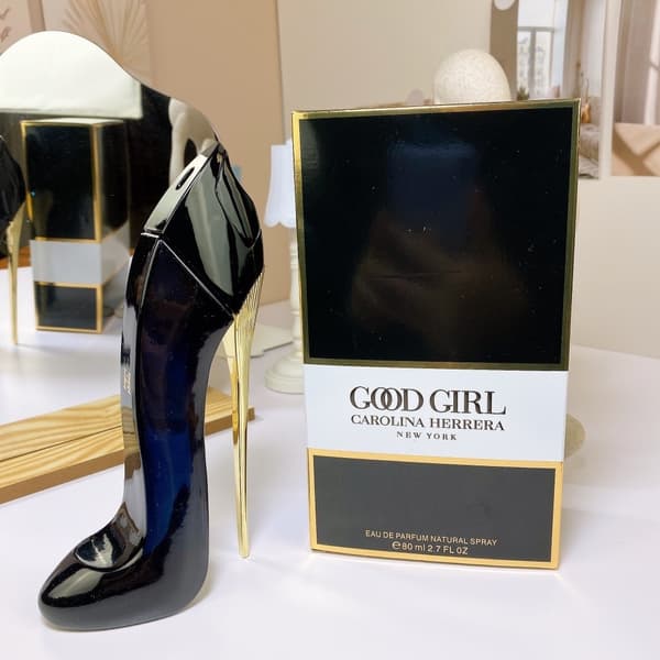 Carolinas Black High Heels Damdoft 80ml