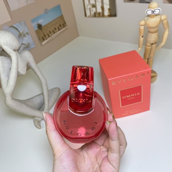 Bvlgaris nya Crystal Red Eau de Parfum för kvinnor, 100 ml