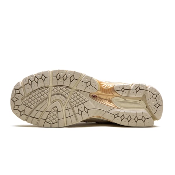 NEW BALANCES 2002R Protection Pack - Sandstone Original sneakers för män och kvinnor 44