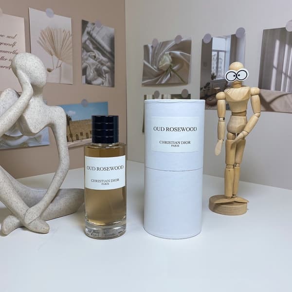 Diors – Oud Rose doft (Eau de Parfum) 125ml
