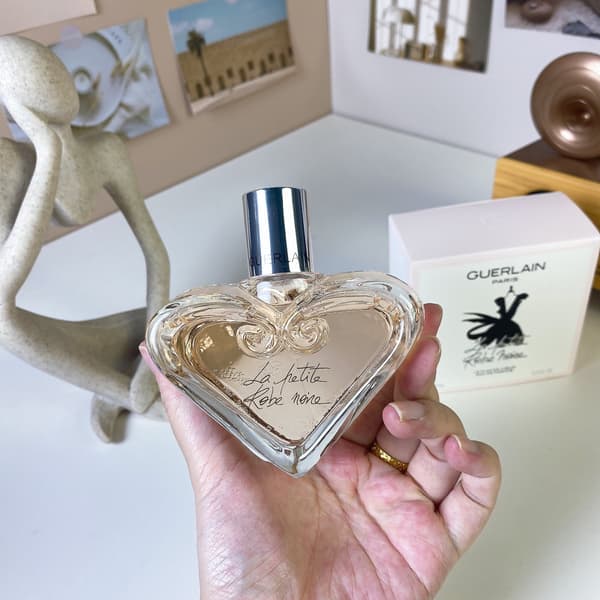 Guerlains 2025 Nye Hjerteformede Bærbare Lille Sorte Kjole Eau de Parfum 100ml