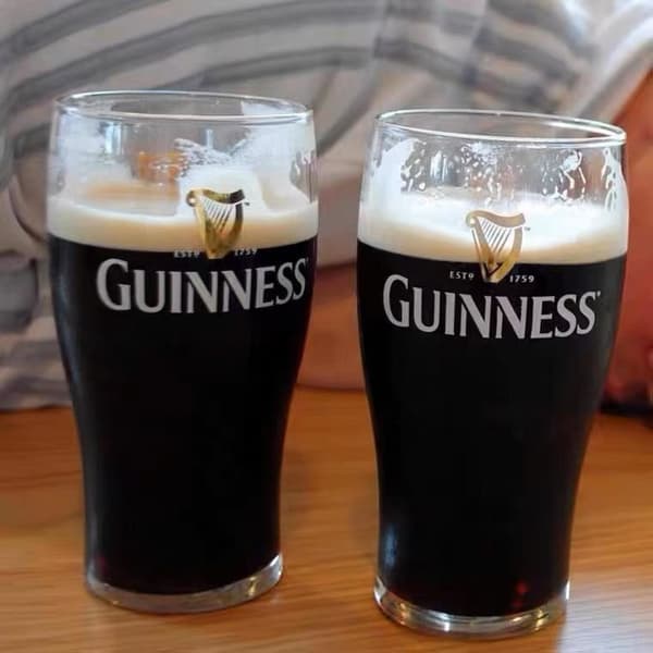 2 Guinness Pintglas 550ml