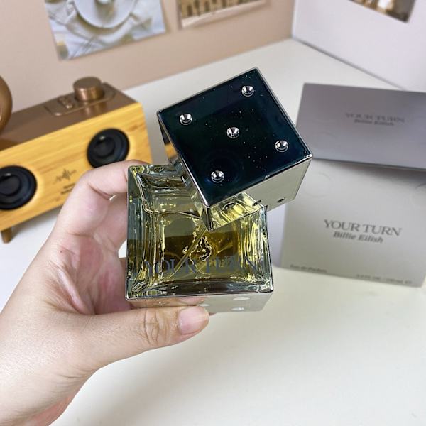 Billie's Eilish Dice Transparent Cube -hajuvesi – 100 ml