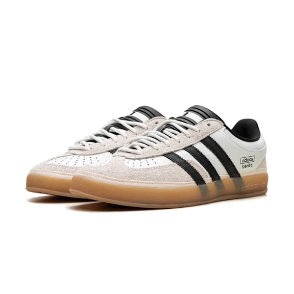 GAZELLE INDOOR"BAD BUNNY - OFF WHITE" 44