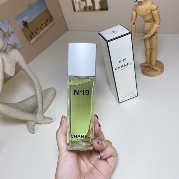 Chanel No. 19 Eau de Toilette 100ml