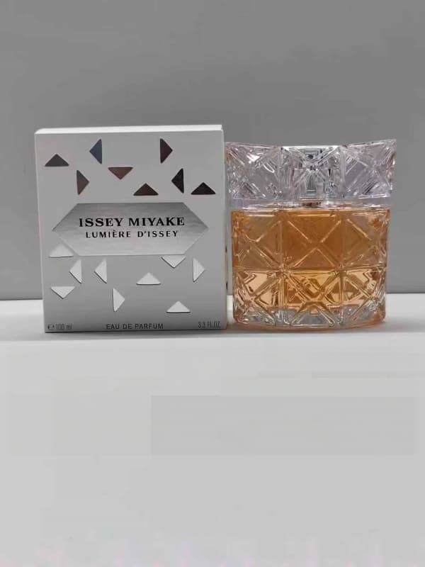 Issey Miyake: Light of a Lifetime Eau de Parfum 100ml (2026)
